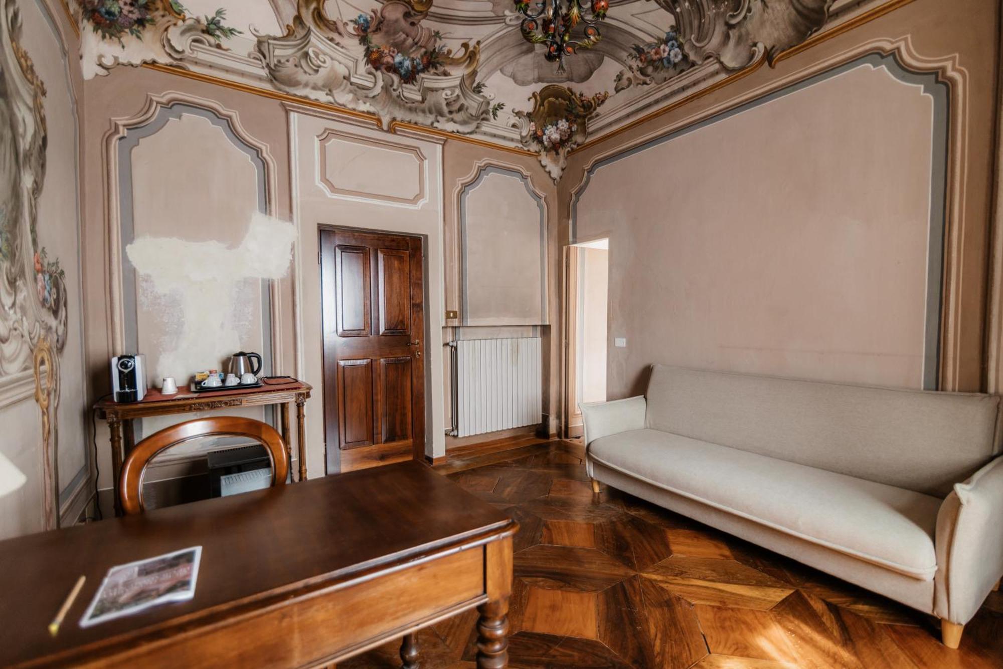 Casa Regina Montis Regalis Hotel Vicoforte Buitenkant foto