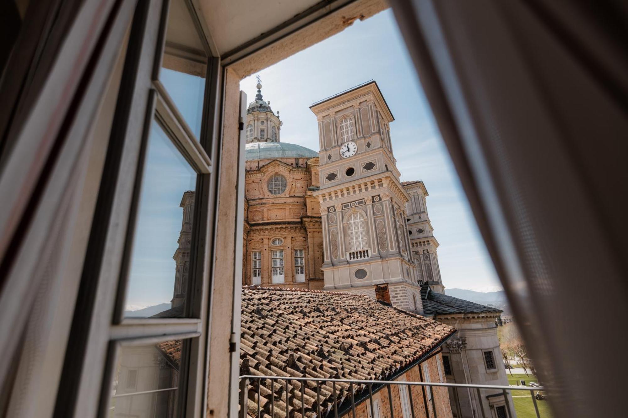 Casa Regina Montis Regalis Hotel Vicoforte Buitenkant foto